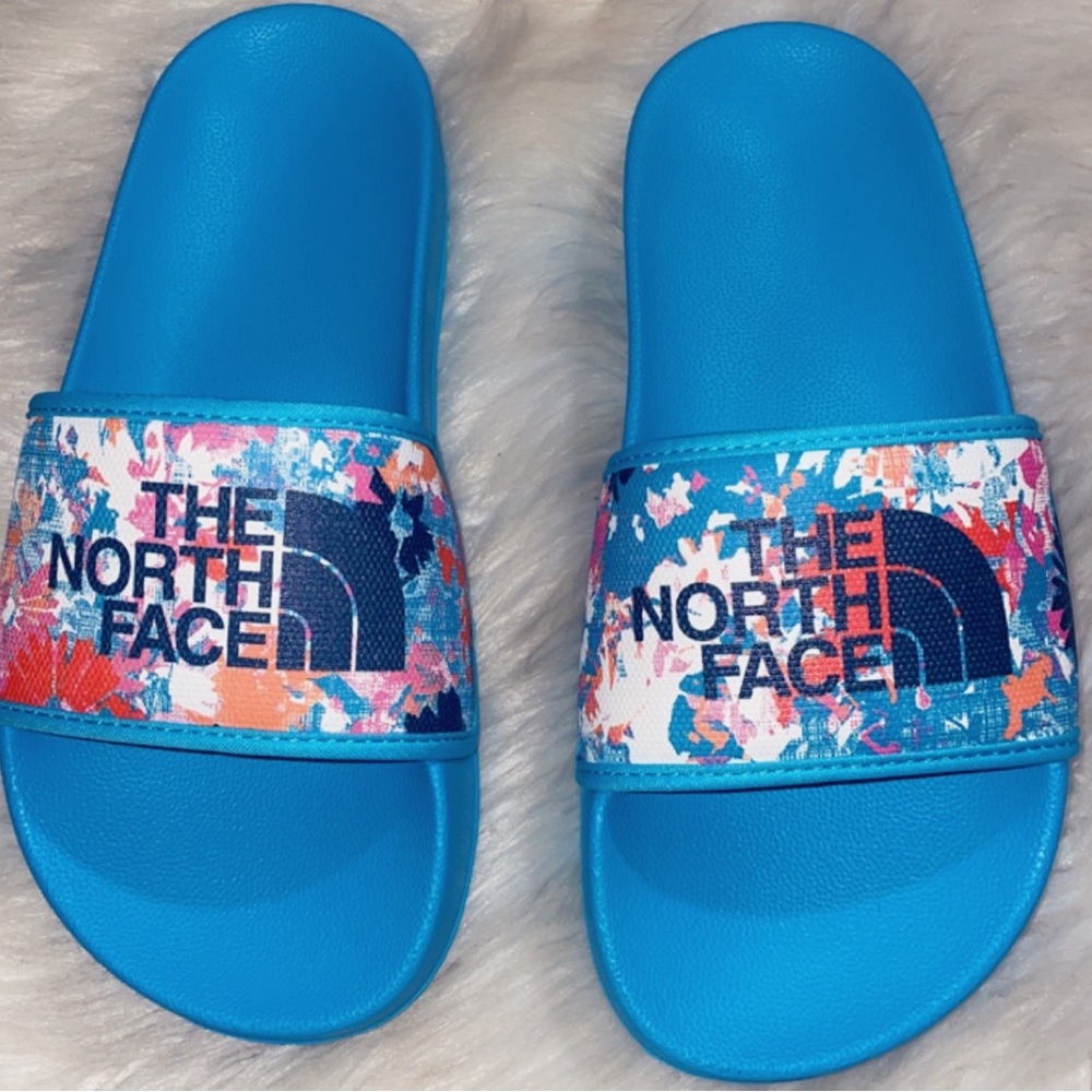 🌊HP!  New Kids The North Face Slides